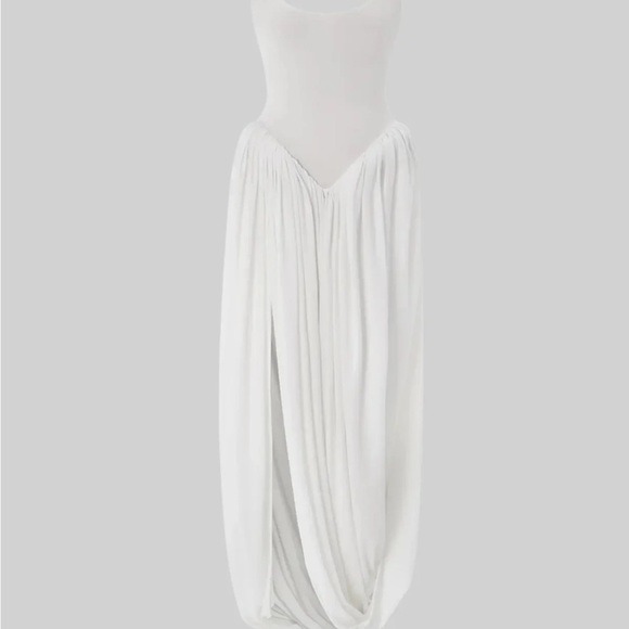 Elegant White Maxi Dress - Picture 4 of 7